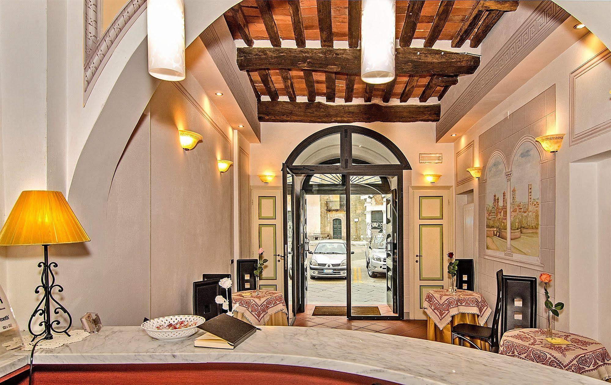 Dimora Dei Guelfi Luxury Rooms Lucca Dış mekan fotoğraf